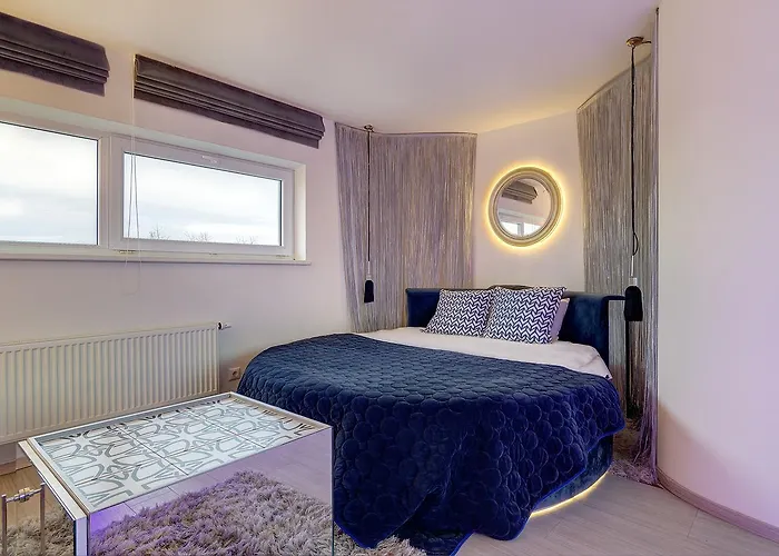 June Street Spa Apartments